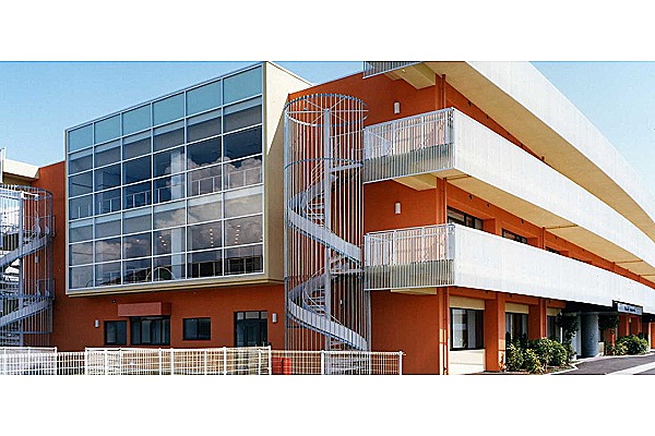 医療法人　千歳会・山梨県・介護福祉士（介護老人保健施設）