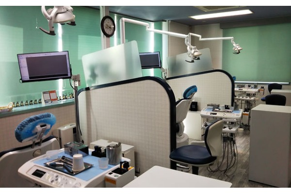 富山歯科医院・滋賀県・歯科衛生士（歯科医院）