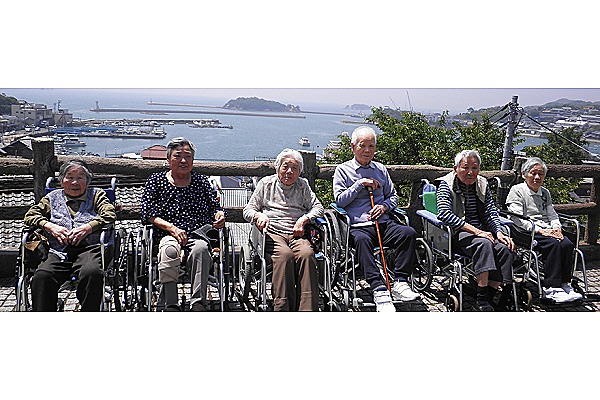 特別養護老人ホーム　鳥還荘・広島県・介護福祉士（デイサービス）