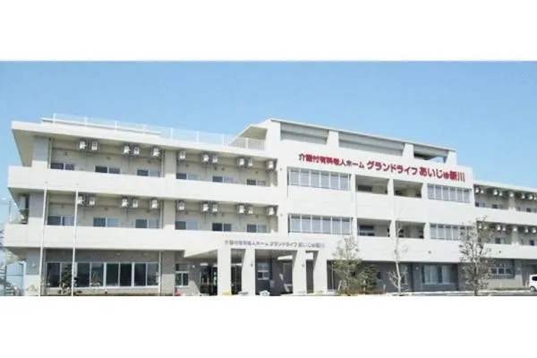 グランドライフあいじゅ新川・愛媛県・介護職・