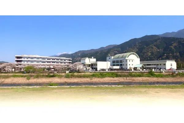 医療法人 十全会 十全ユリノキ病院・愛媛県・看護師・