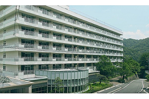 八千代病院　介護医療院・広島県・看護師・