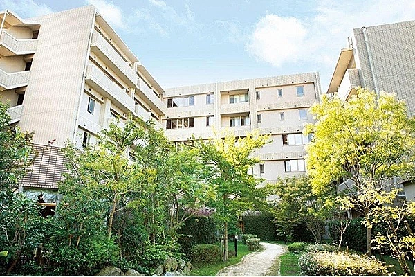 株式会社シニアライフカンパニー　フェリオ百道・福岡県・看護師・