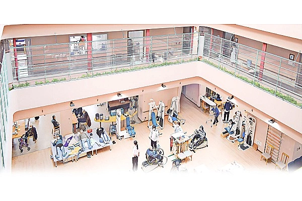 医療法人隆典会　シルビウス・ケアセンター・愛媛県・看護師・