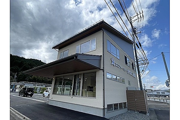 ユニファーマシーかわにし薬局・岐阜県・薬剤師・