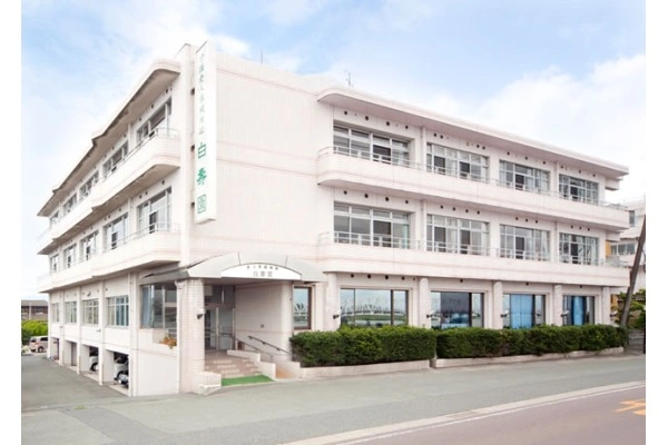 医療法人社団　杠葉会　介護老人保健施設　白寿園・佐賀県・介護職・