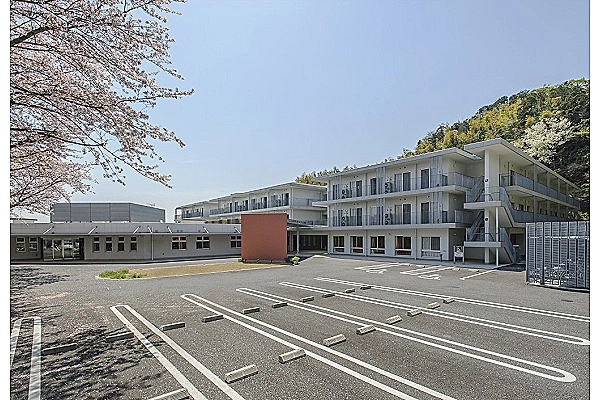 社会福祉法人ふるさと自然村　特別養護老人ホーム　磯子自然村・神奈川県・理学療法士・