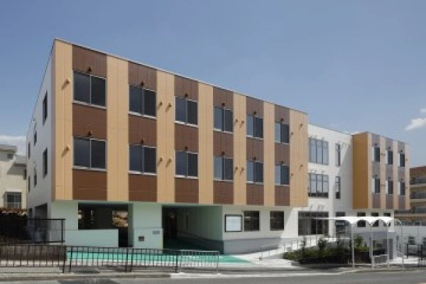 サービス付高齢者向け住宅　ぽぷらナーシングホームなりた・大阪府・看護師・