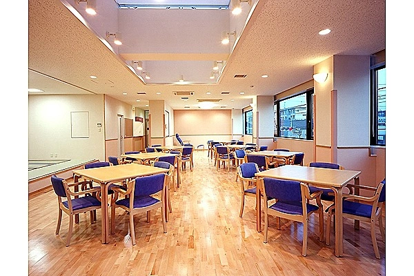 デイケアセンターあゆみ・東京都・理学療法士・