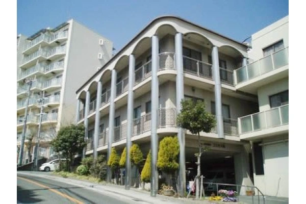 特定医療法人社団　つかさ会　介護老人保健施設コスモス苑・兵庫県・理学療法士・
