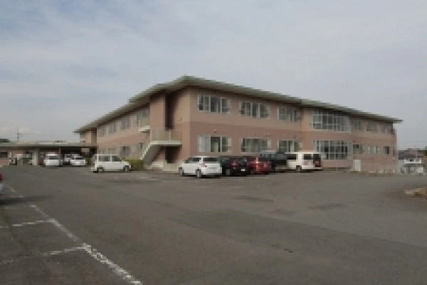 医療法人社団　にいさと会　介護老人保健施設　さくら苑・群馬県・介護職・