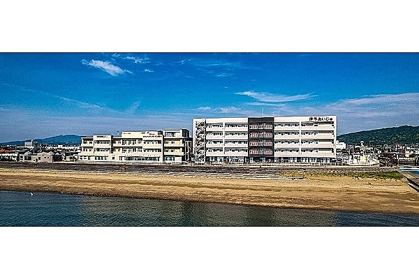 グランドライフあいじゅ新川・愛媛県・介護職・