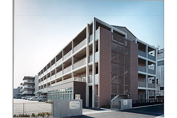 社会福祉法人　長寿村　介護老人保健施設　大田ナーシングホーム翔裕園・東京都・介護職・