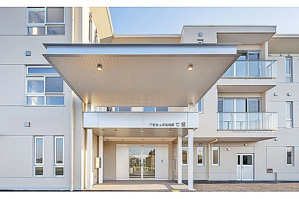 医療法人　久幸会　介護医療院七里・埼玉県・介護職・