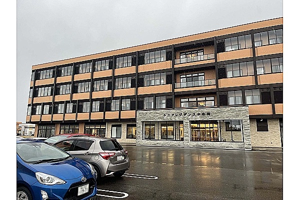 医療法人社団　志貴野会　老人保健施設さくら苑・富山県・介護職・