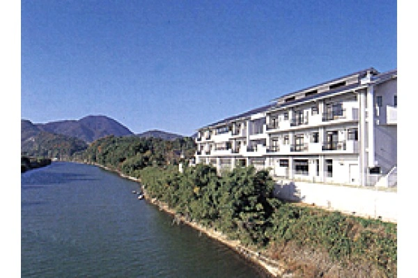 医療法人　立清会　老人保健施設　清流荘・大分県・介護職・