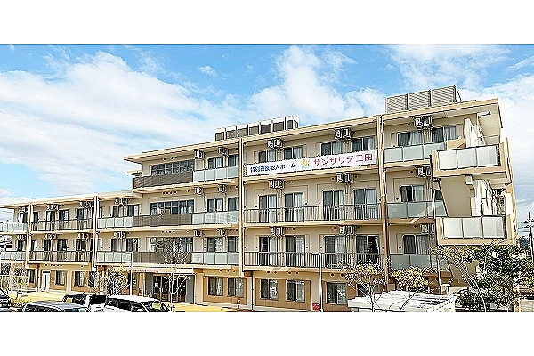 社会福祉法人　健輪会　特別養護老人ホーム　サンサリテ三田・兵庫県・介護職・