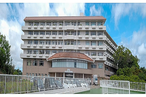 医療法人　おもと会　介護老人保健施設はまゆう・沖縄県・介護職・