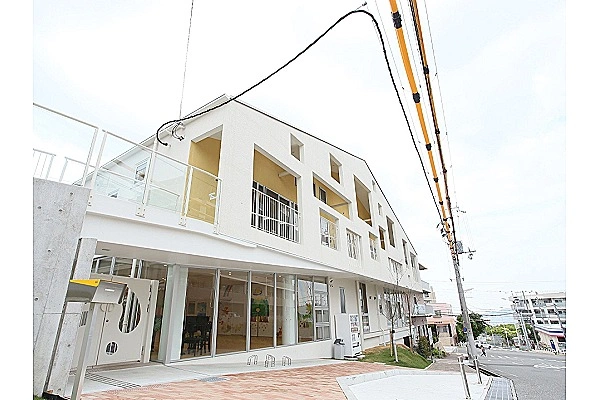 サービス付き高齢者向け住宅　ハートランドリトルベイ舞子台・兵庫県・介護職・