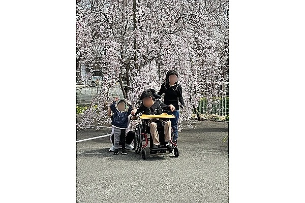 児童デイひこうせん　医療法人　鈴木会・徳島県・看護師・