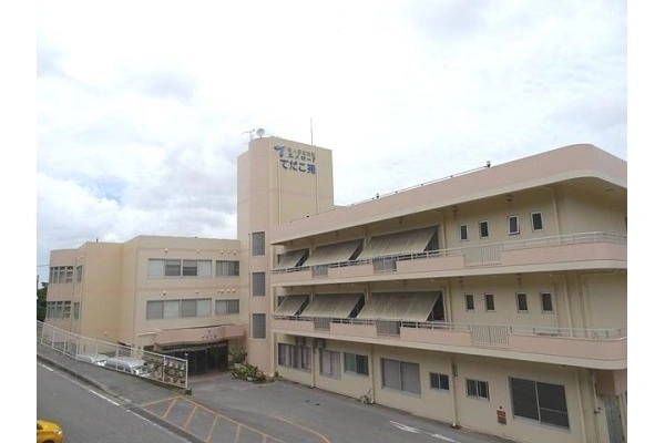 介護老人保健施設　エメロード　てだこ苑・沖縄県・看護師・
