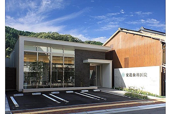 医療法人社団　Ｏｒａｓｅｅｄ　安達歯科医院・兵庫県・歯科衛生士・