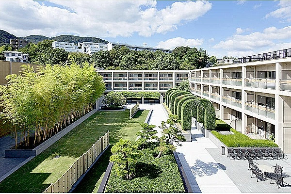 株式会社　ハーフ・センチュリー・モア　サンシティ宝塚・兵庫県・看護師・